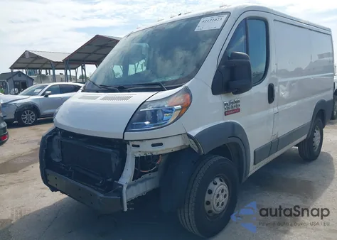 2017 Ram Promaster 1500 Low Roof 118 Wb z USA, uszkodzony, nr VIN 3C6TRVNG7HE532572